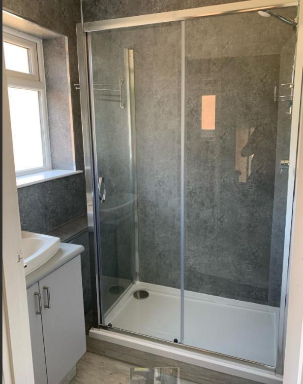 Large 2-Bedroom Maisonette With Free Parking Туикнем Экстерьер фото
